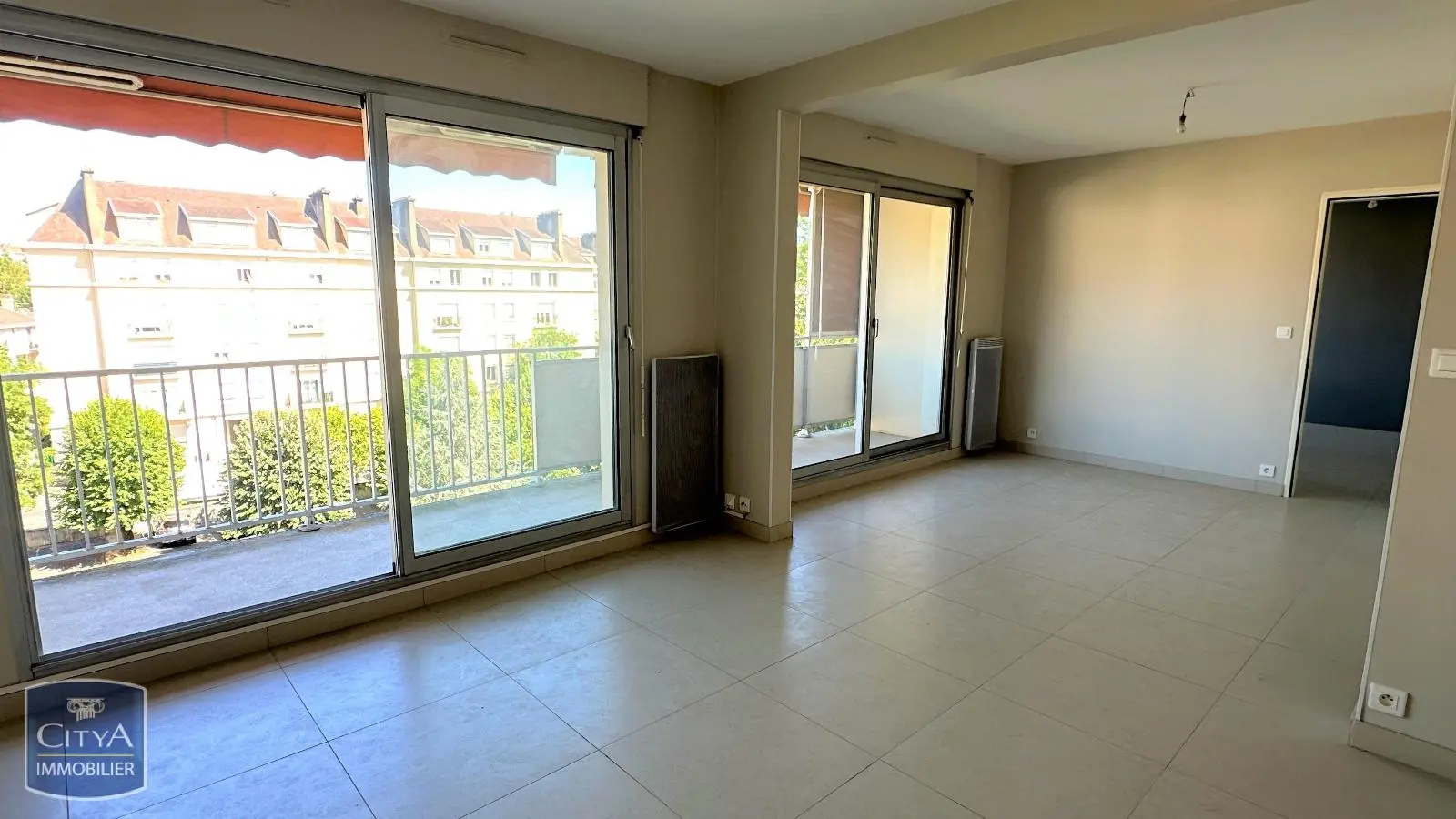 Photo 1 Appartement 5 pièces 98.6m²