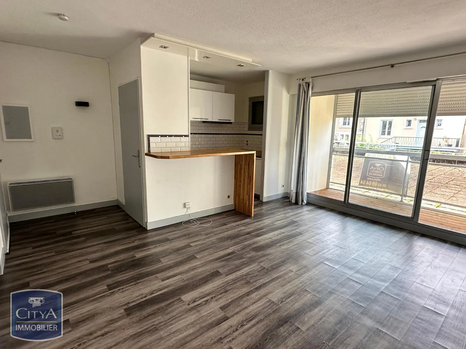 Photo 2 Appartement 1 pièce 27.56m²