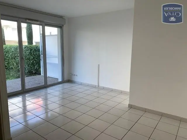 Photo 2 Appartement 1 pièce 27.67m²