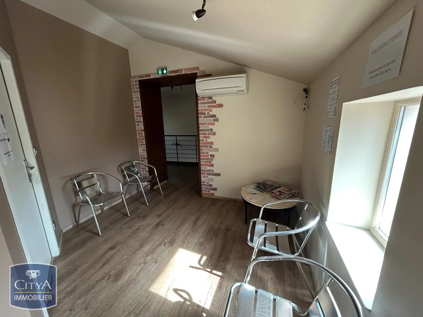 Photo 1 Local Professionnel