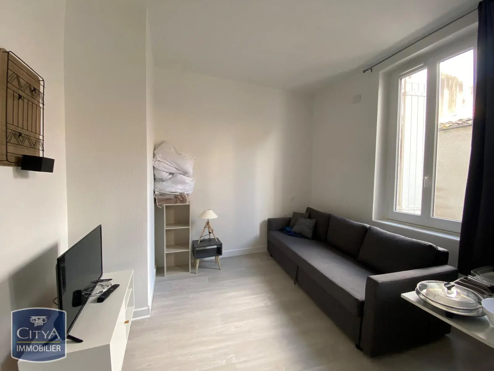 Photo 2 Appartement 1 pièce 27.39m²