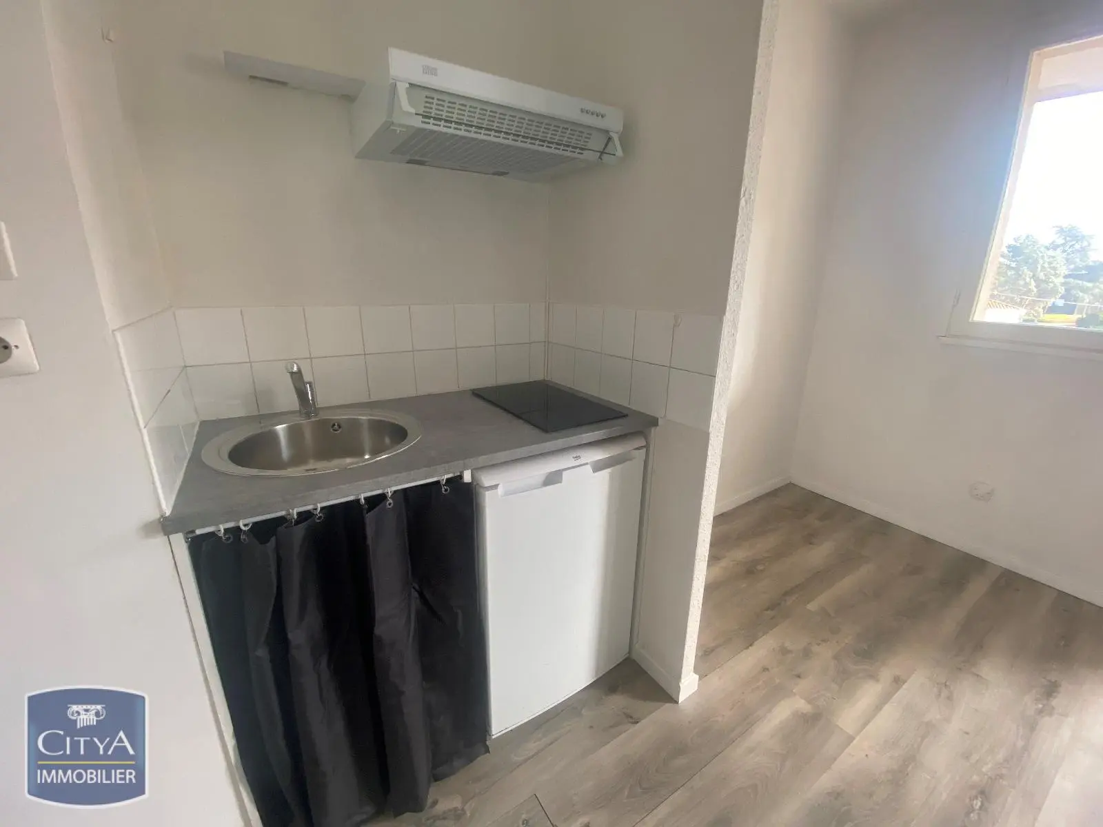 Photo 2 Appartement 1 pièce 26.05m²