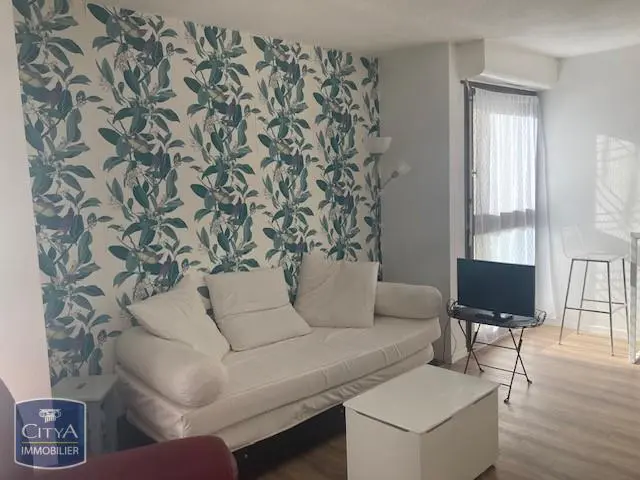 Photo 1 Appartement 1 pièce 28.5m²