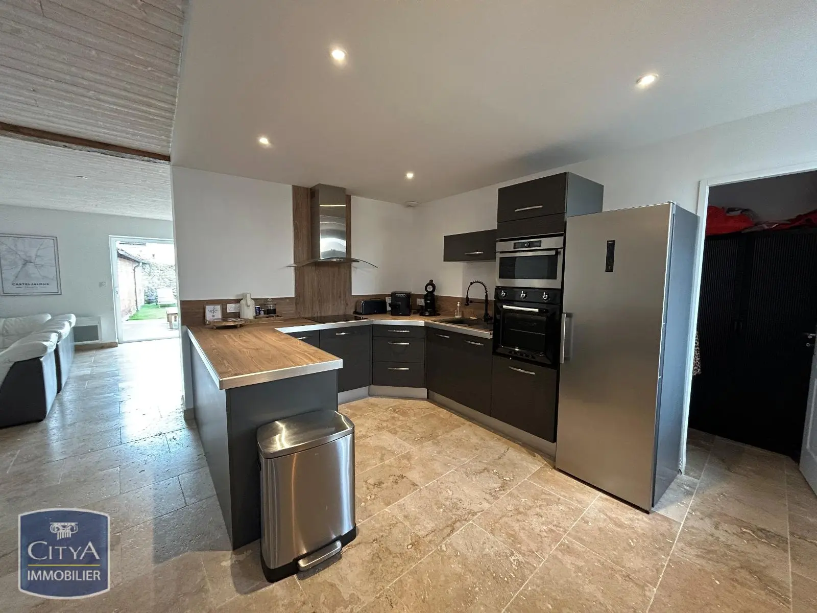 Photo 2 Maison 5 pièces 140.5m²