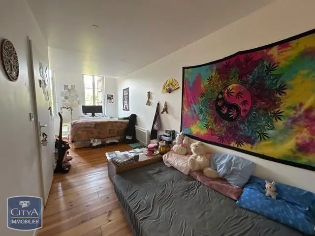 Photo 2 Appartement 1 pièce 27.96m²