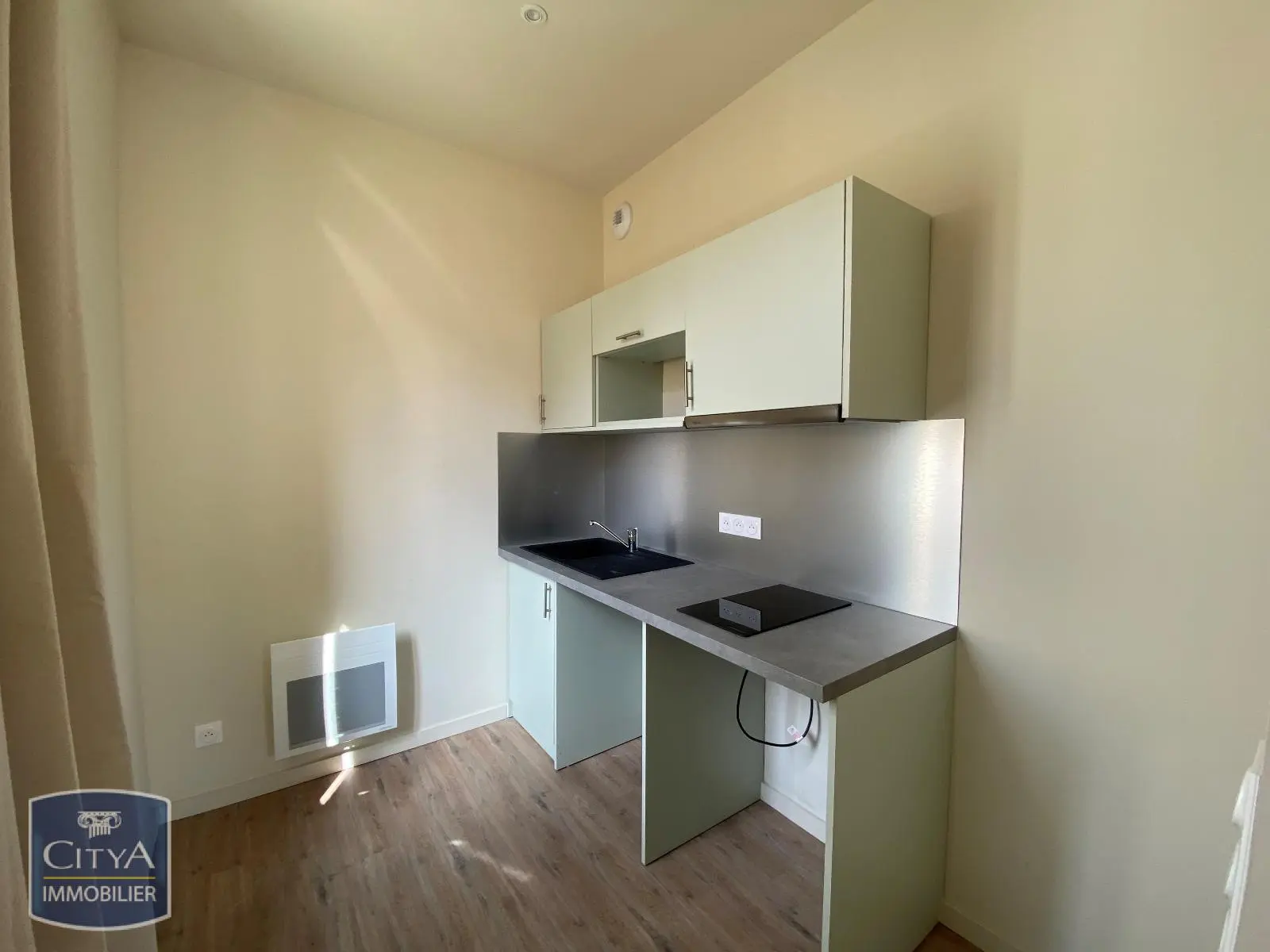 Photo 1 Appartement 1 pièce 25.7m²
