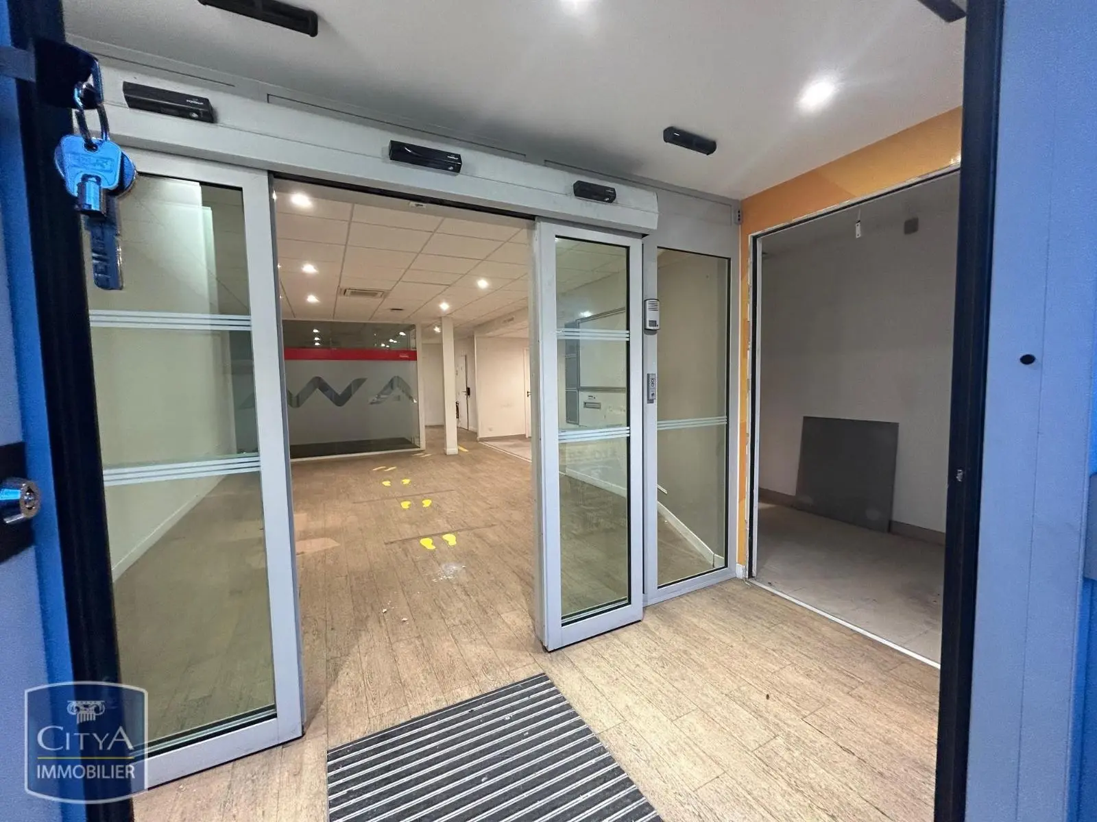 Photo 3 Local Commercial 105m²