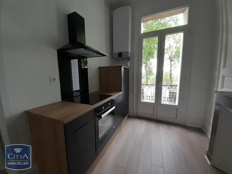 Photo 1 Appartement 1 pièce 41.88m²
