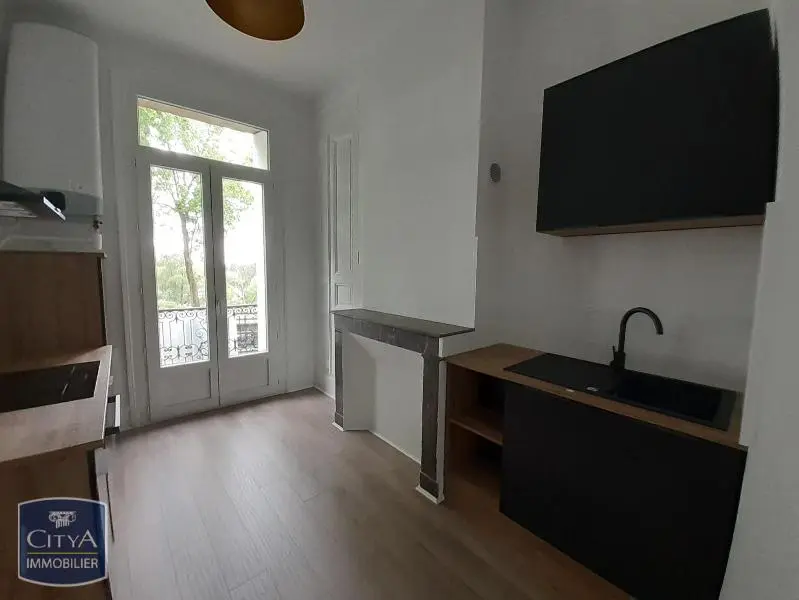 Photo 3 Appartement 1 pièce 41.88m²