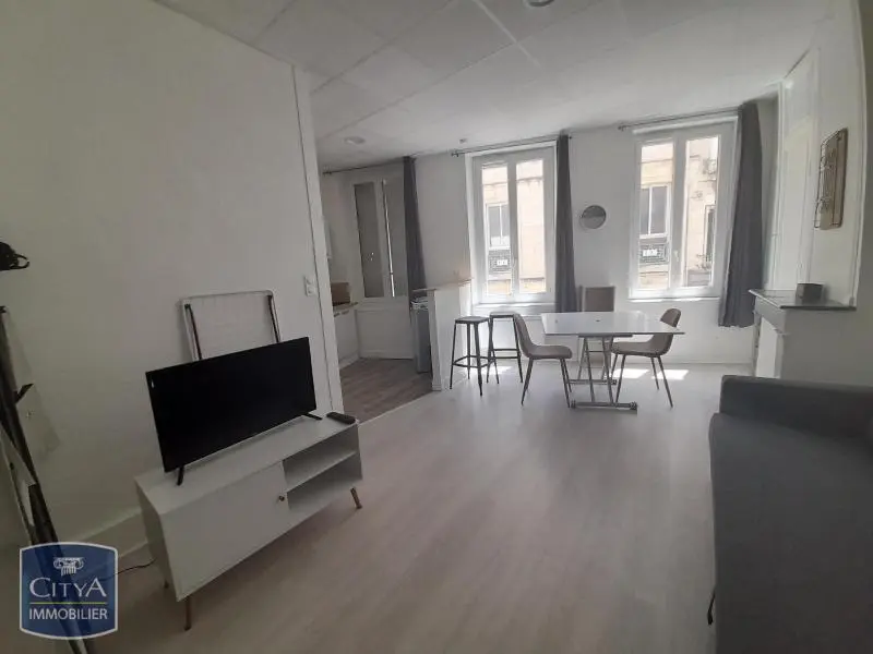 Photo 1 Appartement 1 pièce 24.21m²