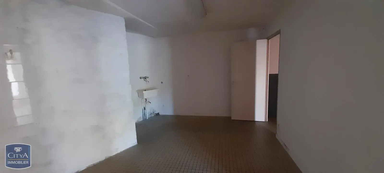 Photo 4 pour Local Commercial 28.4m² Photo 4 Local Commercial 28.4m²