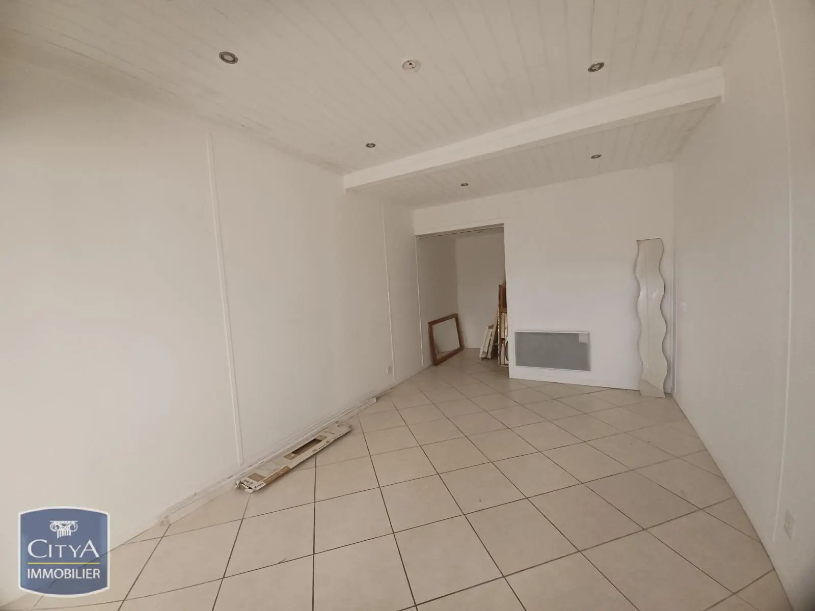 Photo 1 Appartement 1 pièce 30.3m²