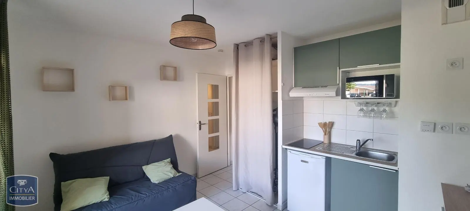 Photo 1 Appartement 1 pièce 18m²