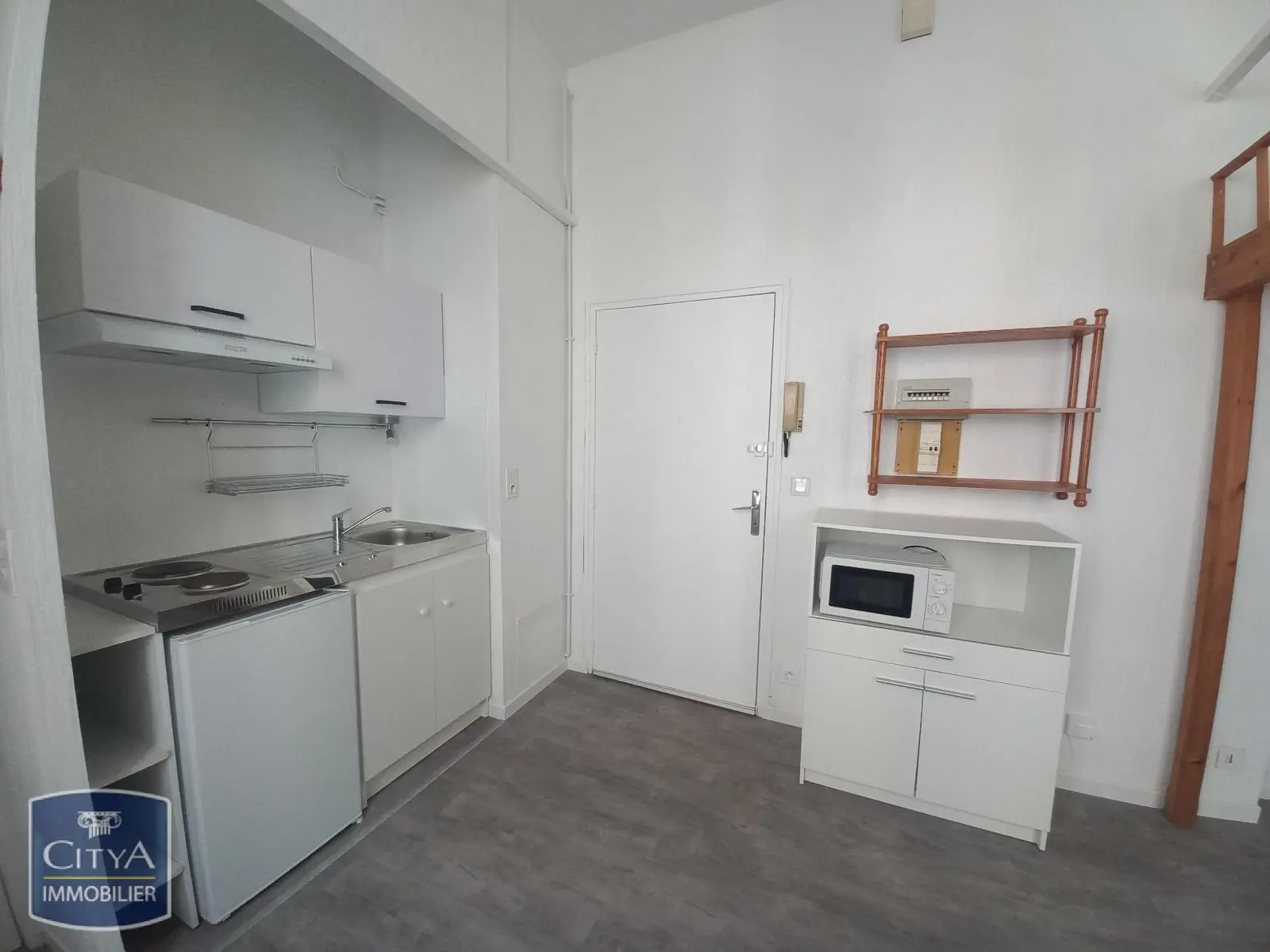 Photo 1 Appartement 1 pièce 17.65m²