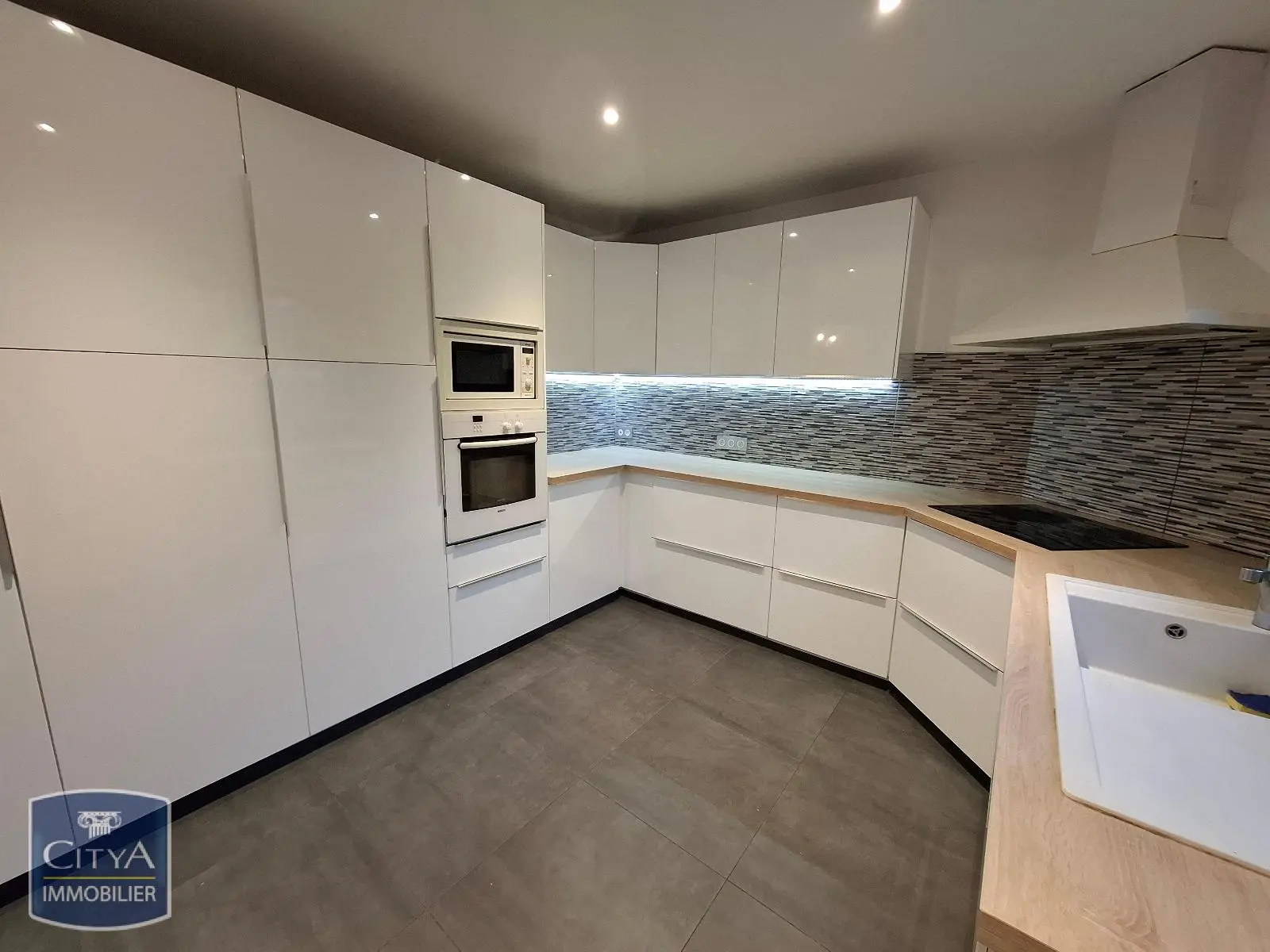 Photo 12 Maison 4 pièces 110.81m²