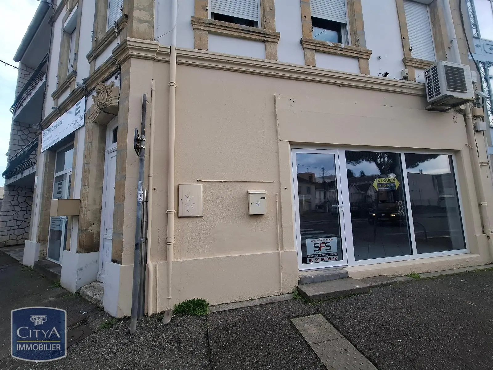 Photo 4 Local Commercial