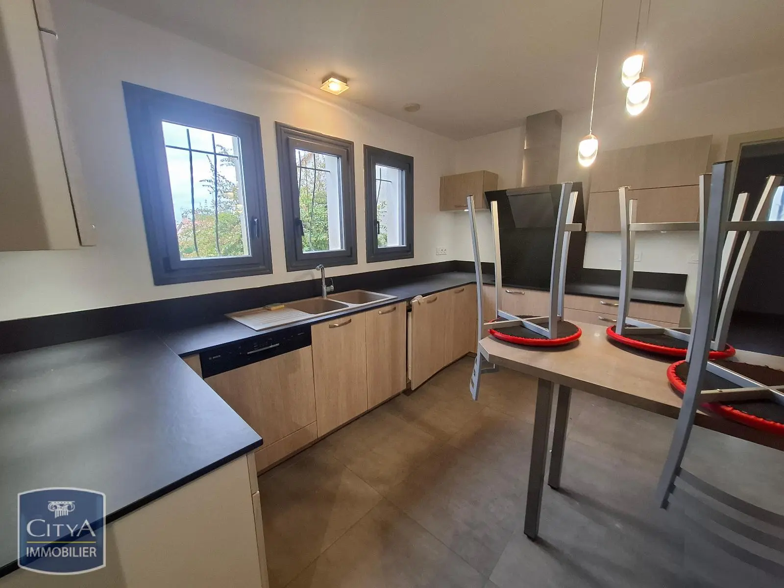 Photo 9 Maison 4 pièces 141.8m²