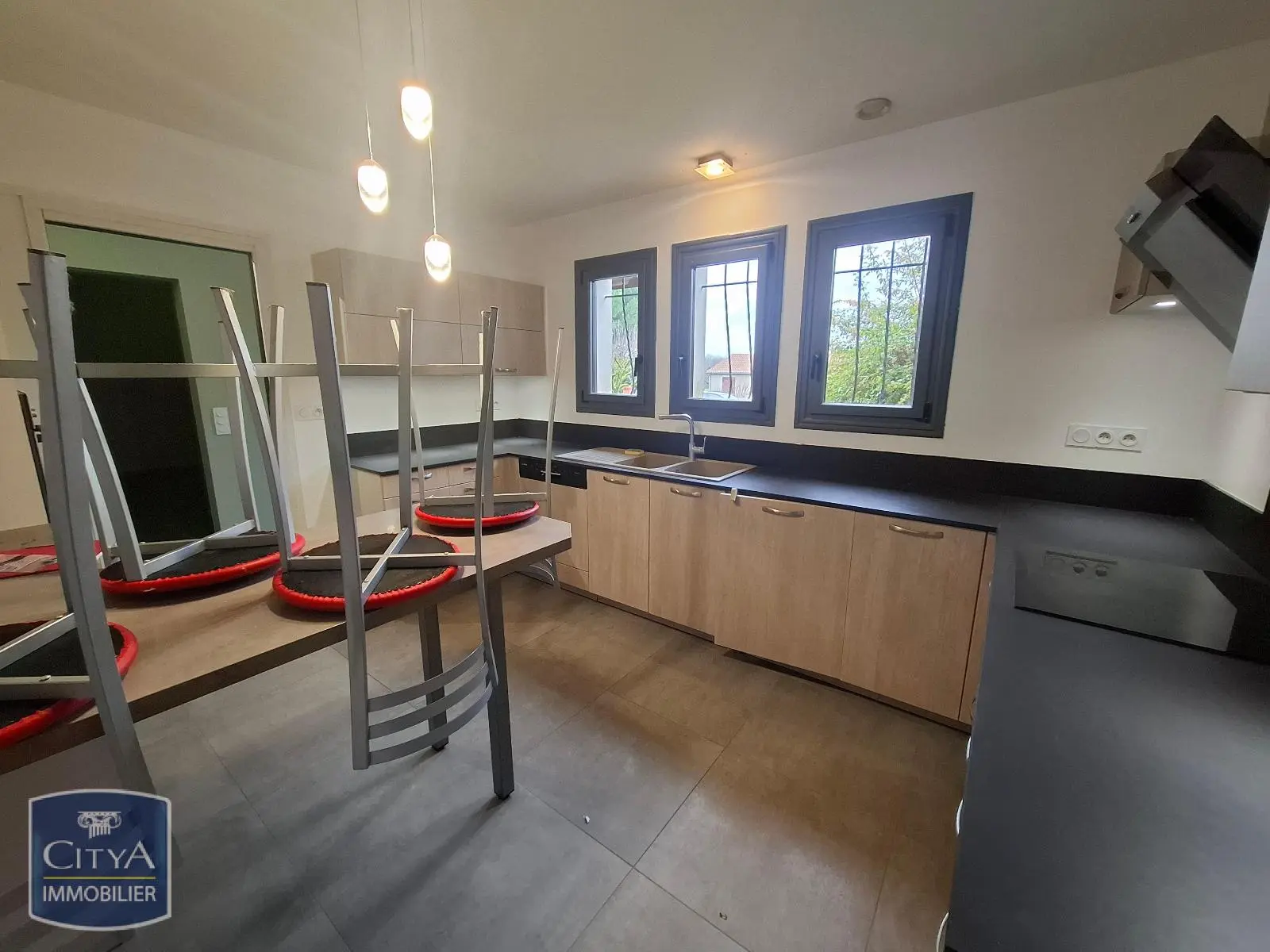 Photo 11 Maison 4 pièces 141.8m²