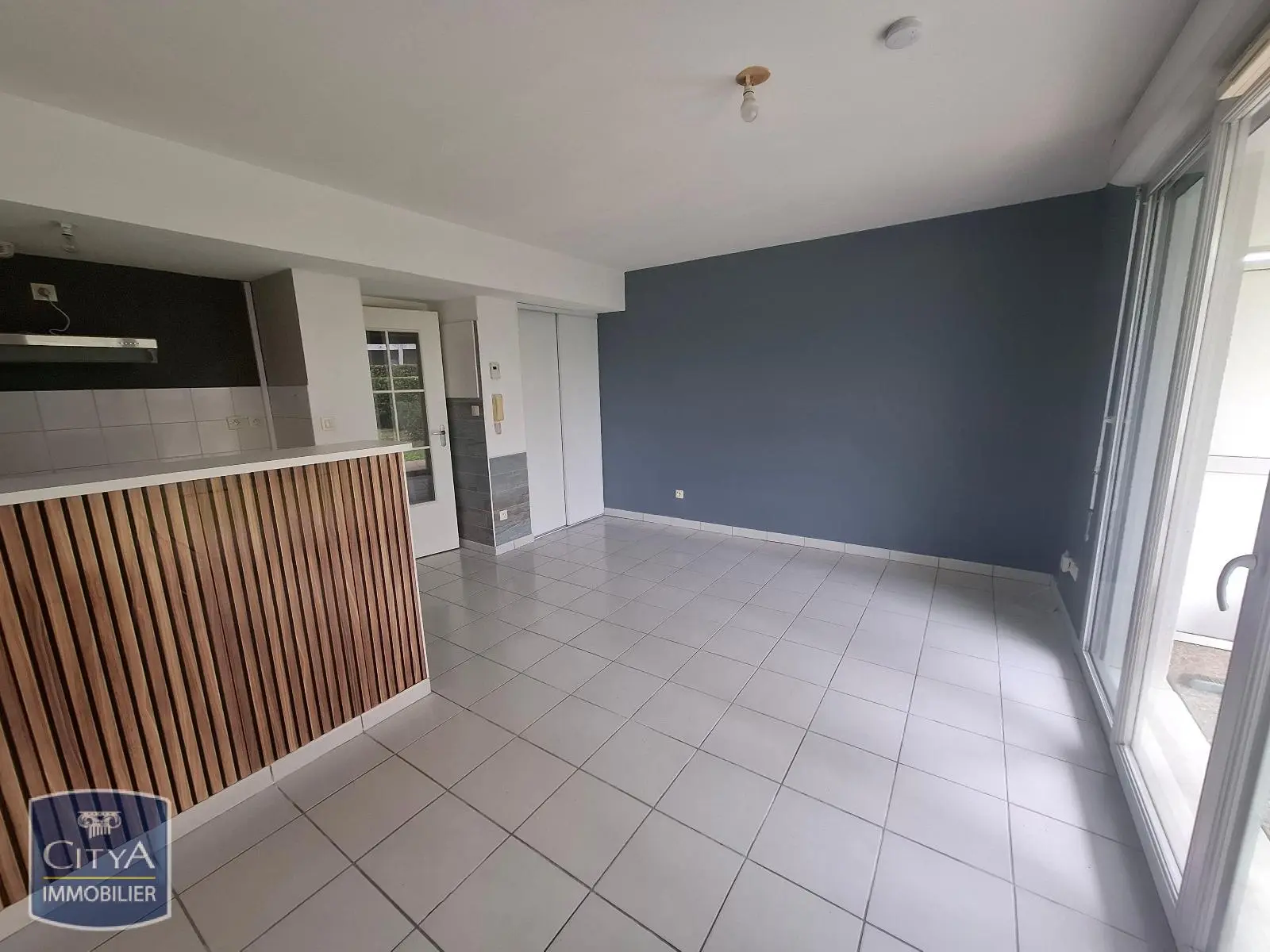 Photo 1 Appartement 1 pièce 27.67m²