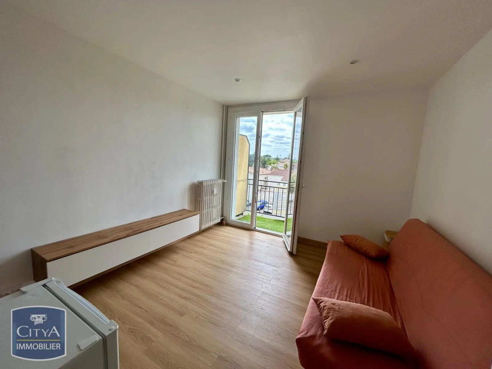 Photo 1 Appartement 1 pièce 17.1m²
