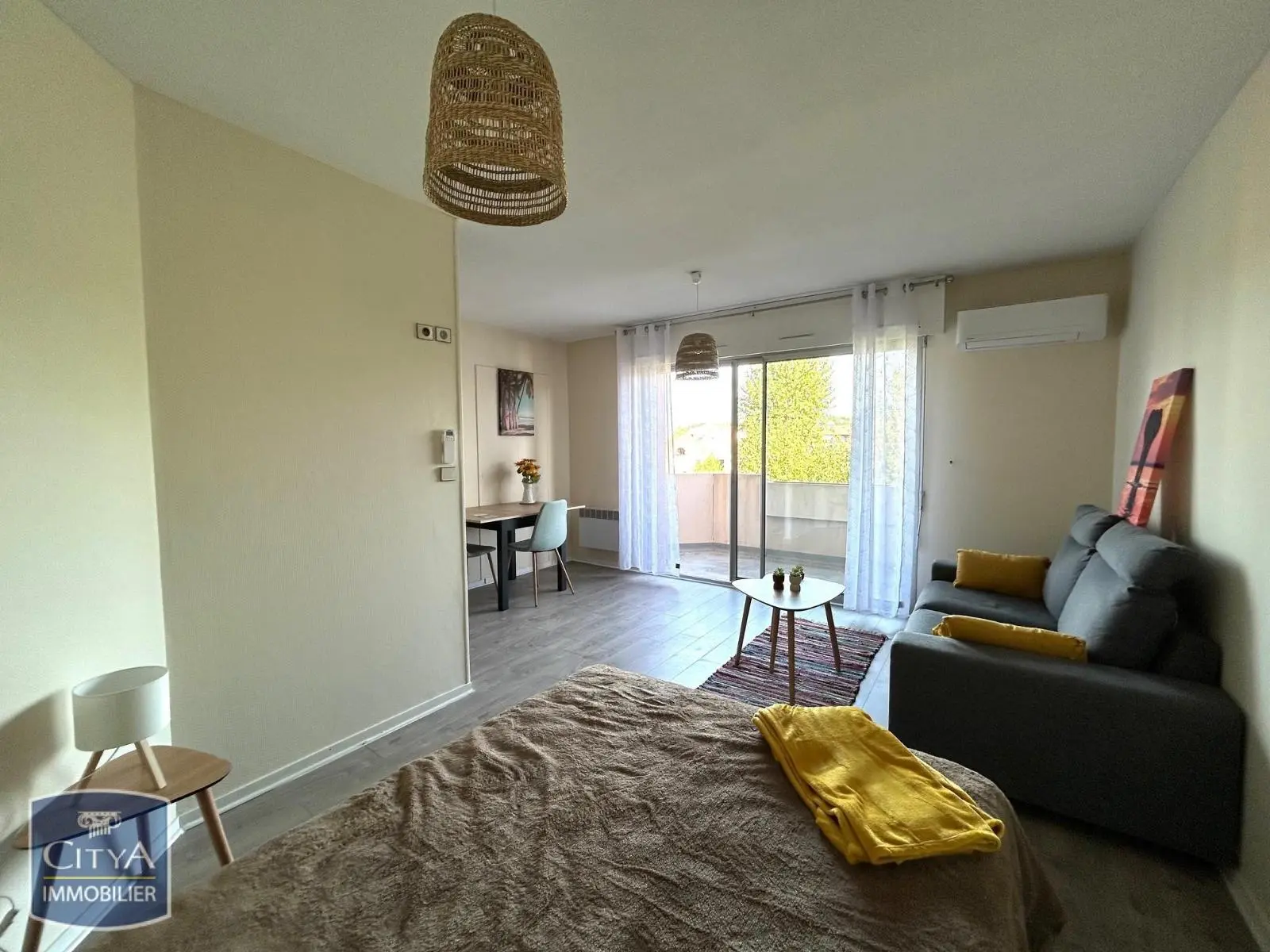Photo 2 Appartement 1 pièce 28m²
