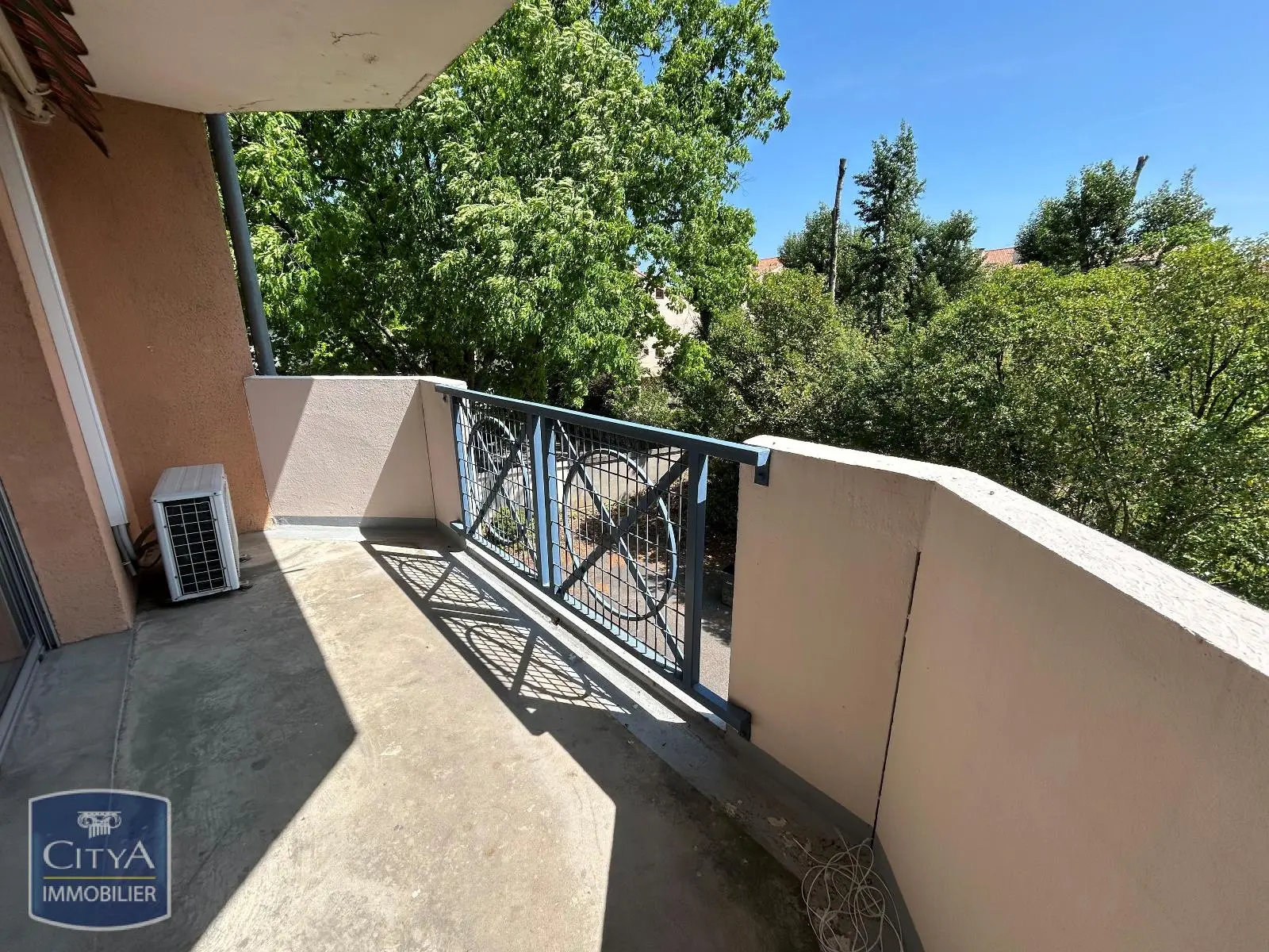 Photo 2 Appartement 1 pièce 28.28m²