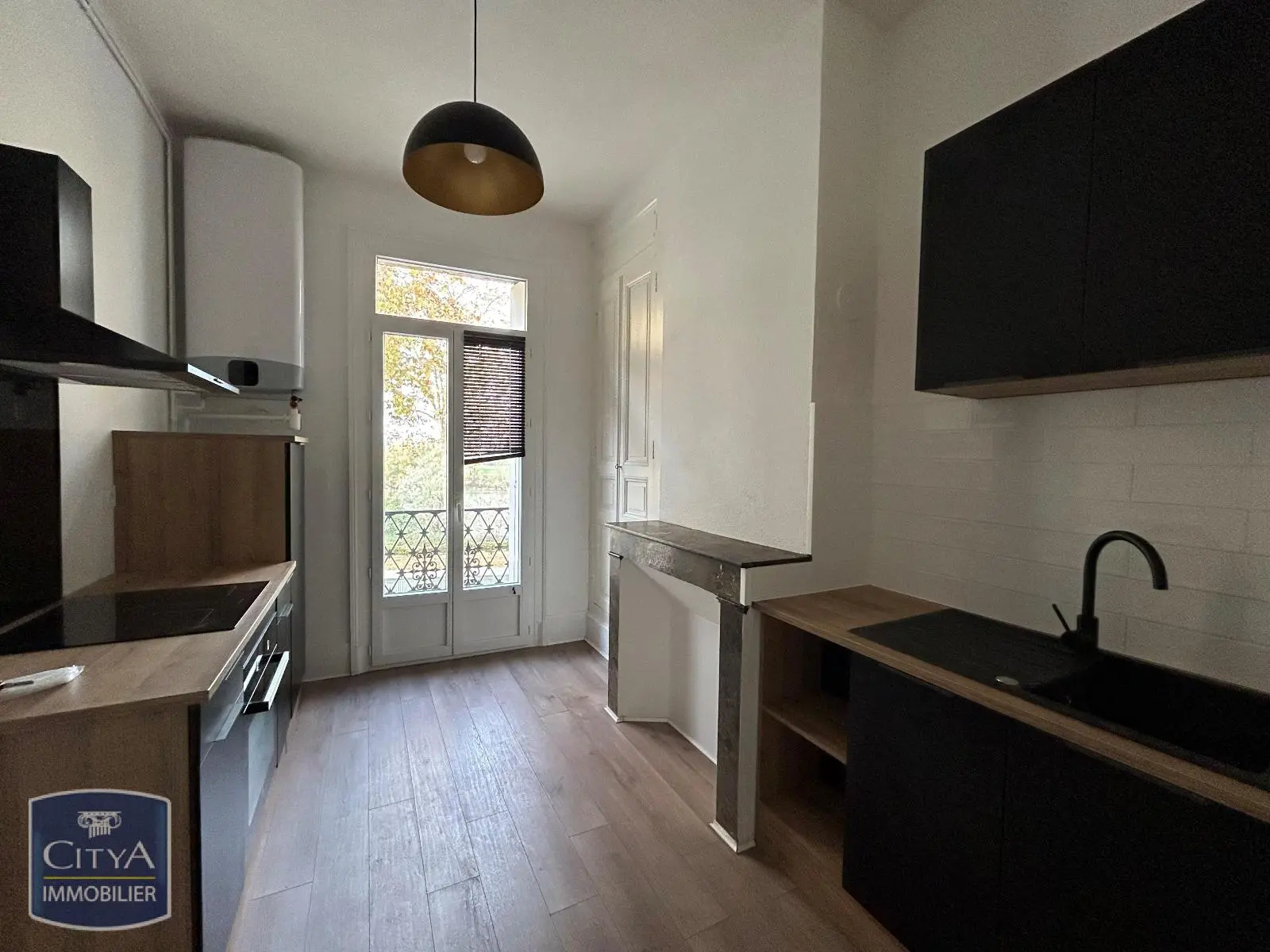 Photo 5 Appartement 1 pièce 41.88m²