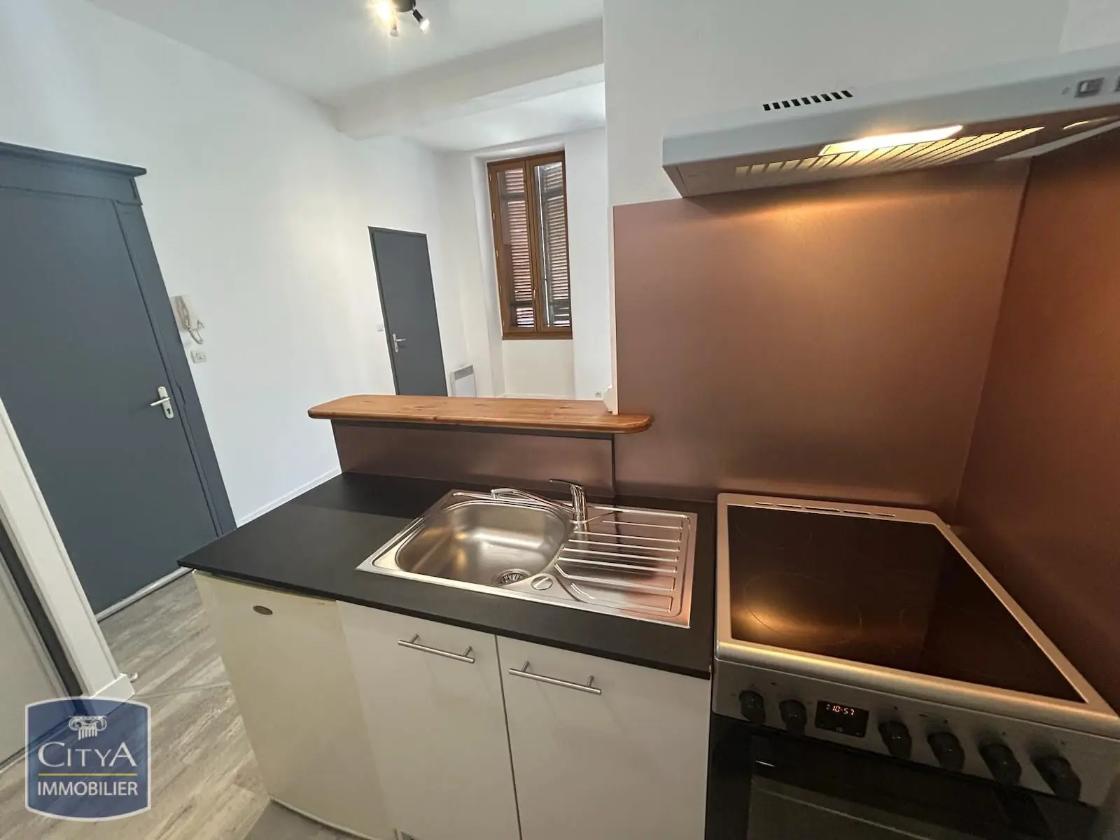 Photo 3 Appartement 1 pièce 31.49m²