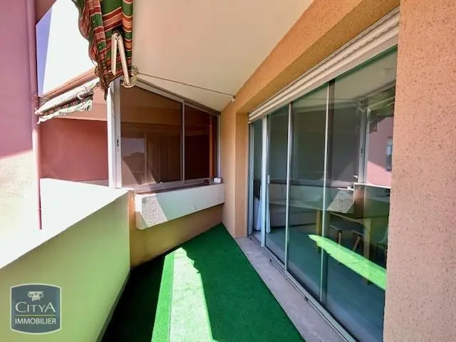 Photo 2 Appartement 1 pièce 28m²