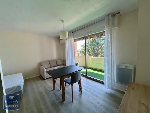 Photo 1 Appartement 1 pièce 28m²