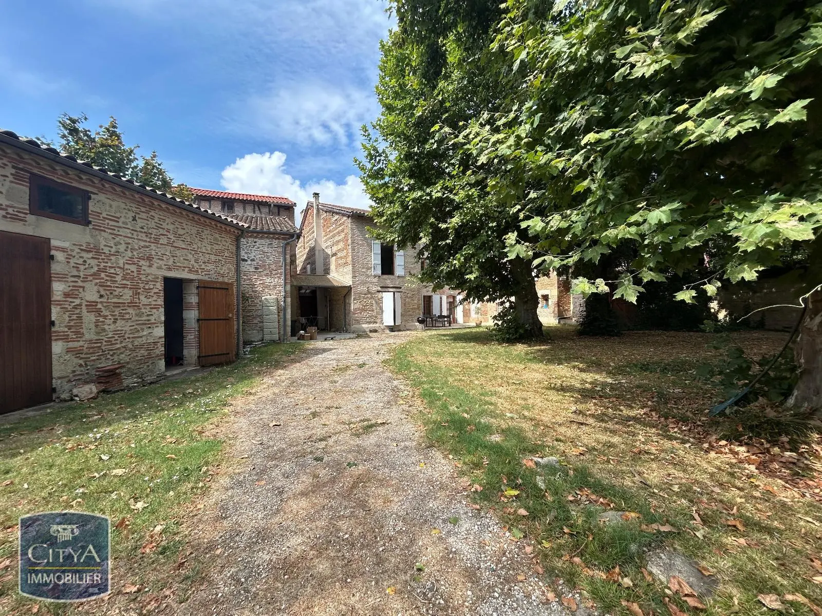 Photo 8 Maison 7 pièces 402m²
