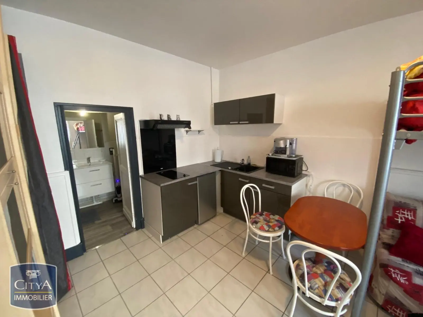 Photo 1 Appartement 1 pièce 20.06m²
