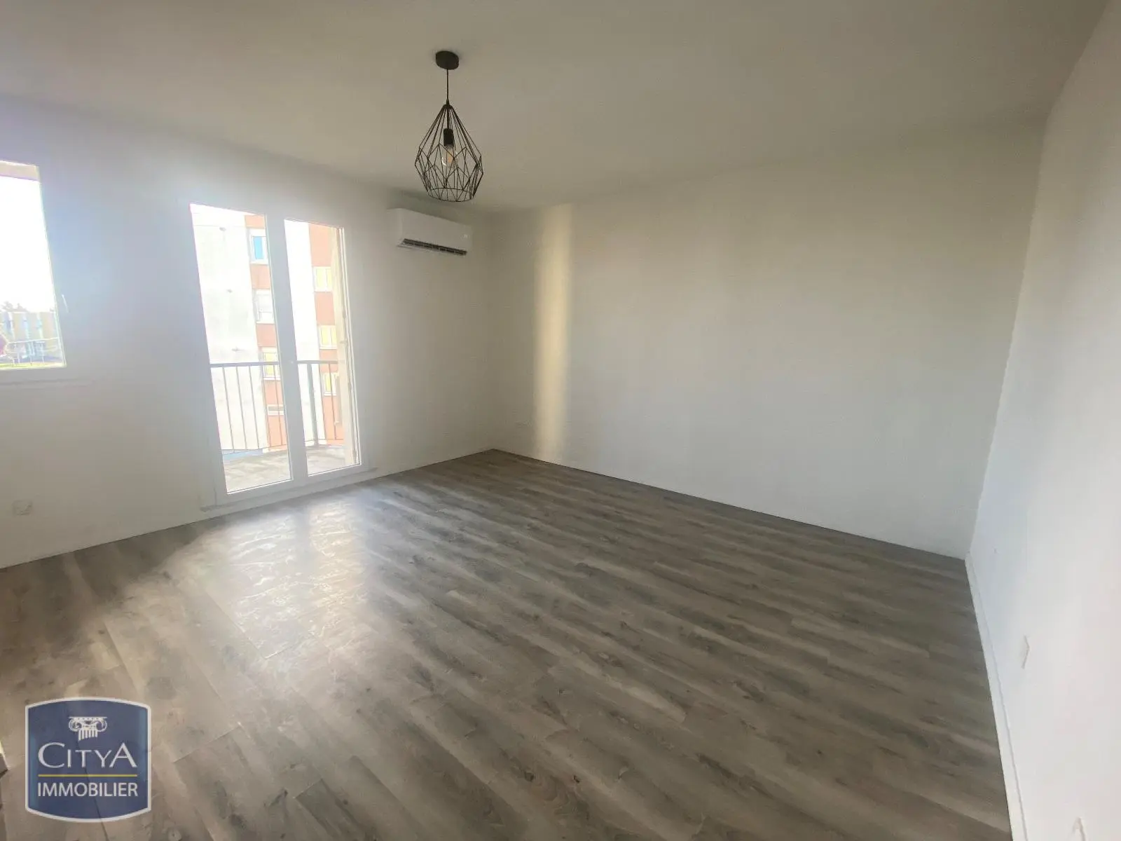 Photo 1 Appartement 1 pièce 26.05m²