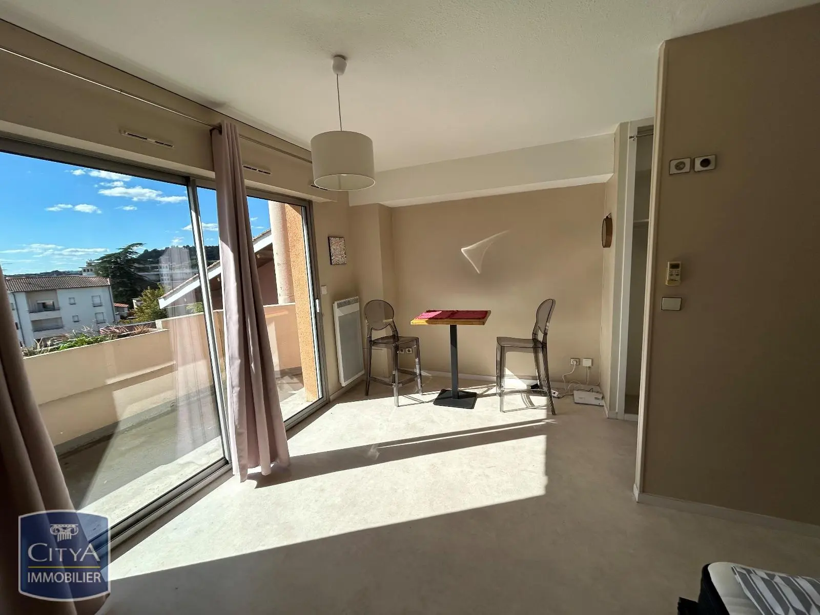Photo 1 Appartement 1 pièce 28.69m²