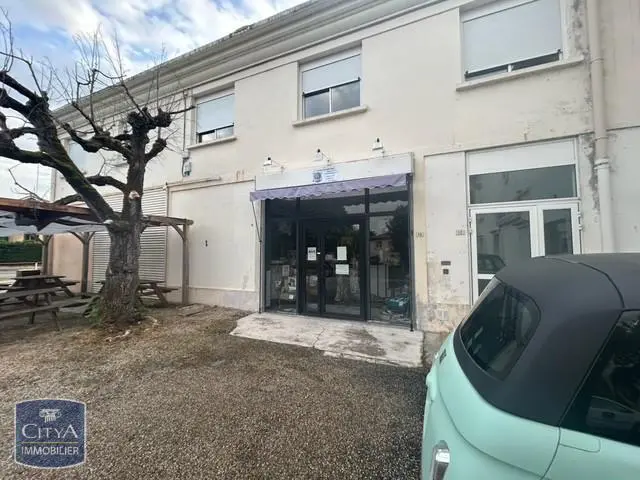 Photo 1 Local Commercial