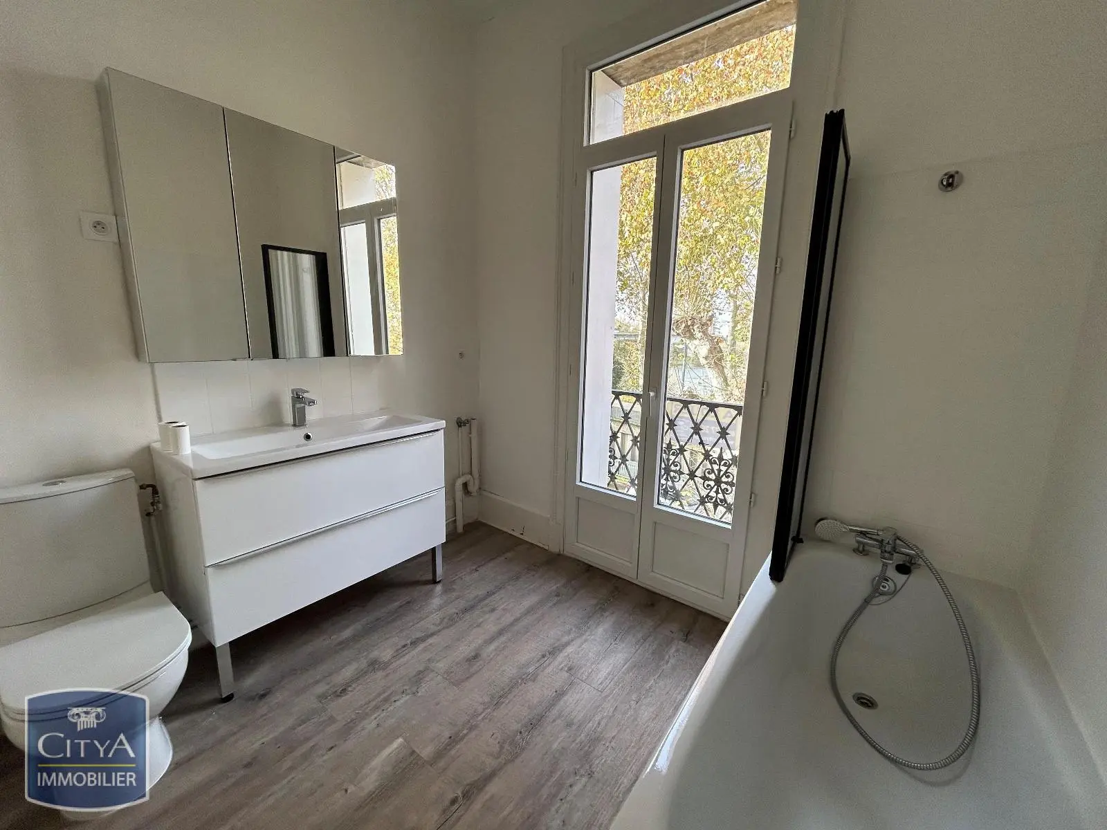 Photo 8 Appartement 1 pièce 41.88m²