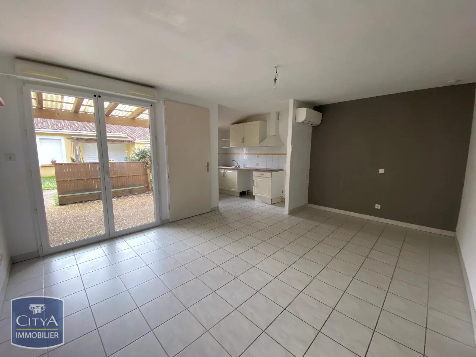 Photo 2 Appartement 1 pièce 30.63m²