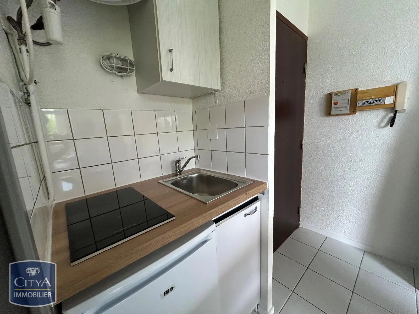 Photo 1 Appartement 1 pièce 18.94m²