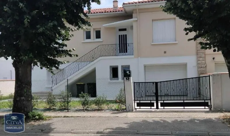 Photo 1 Maison 6 pièces 181.29m²
