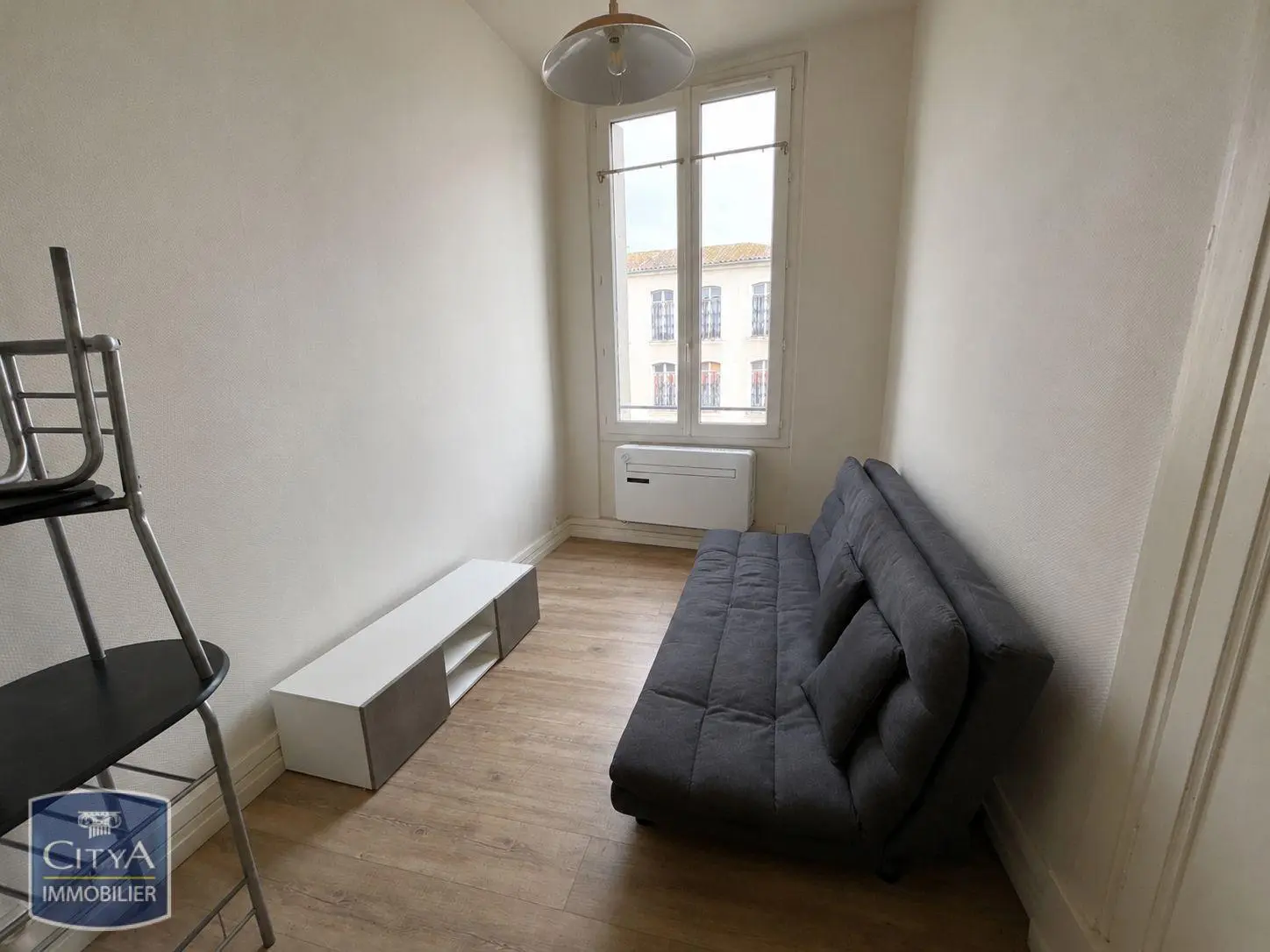 Photo 1 Appartement 1 pièce 24.2m²