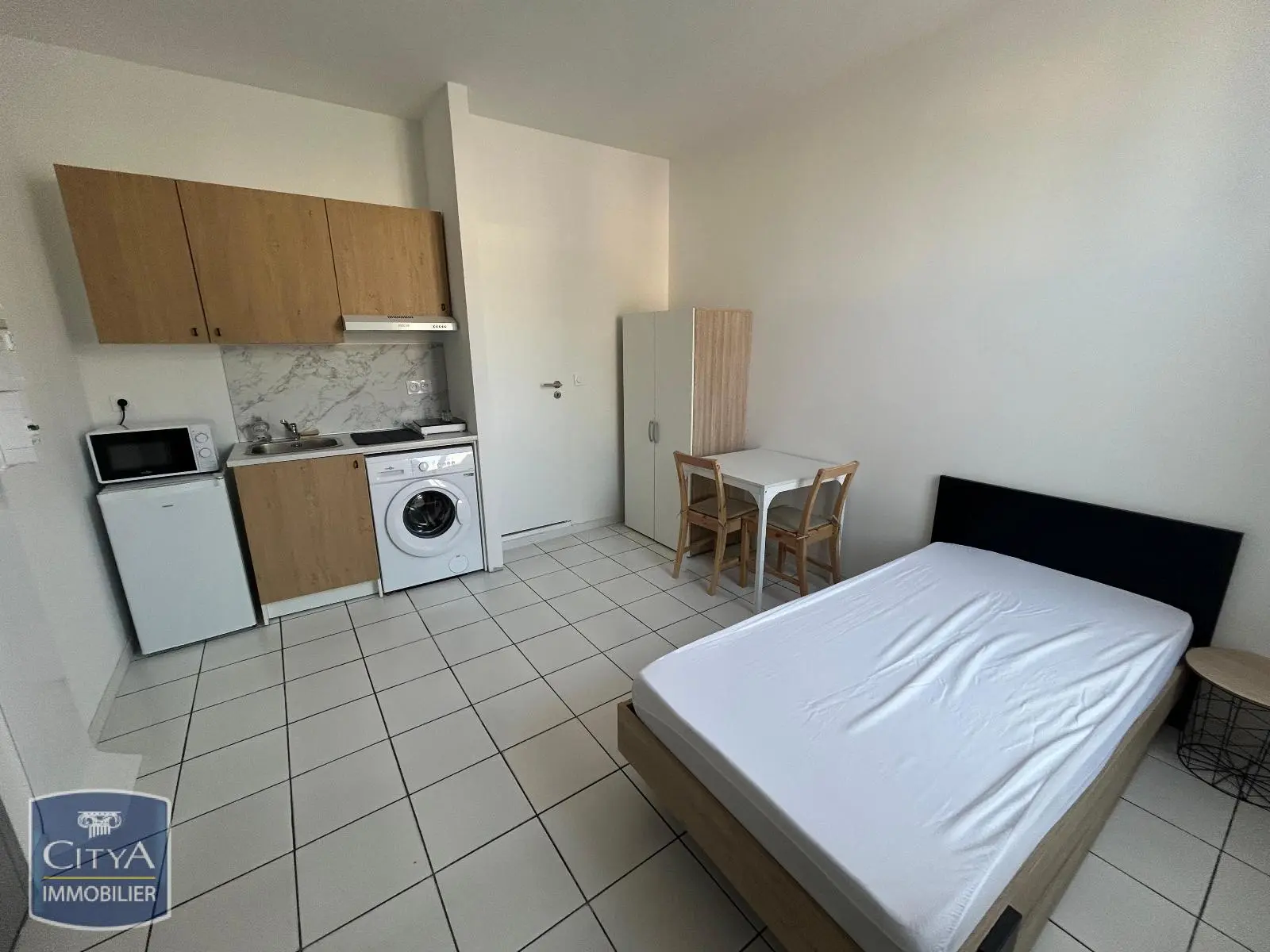 Photo 1 Appartement 1 pièce 16.73m²
