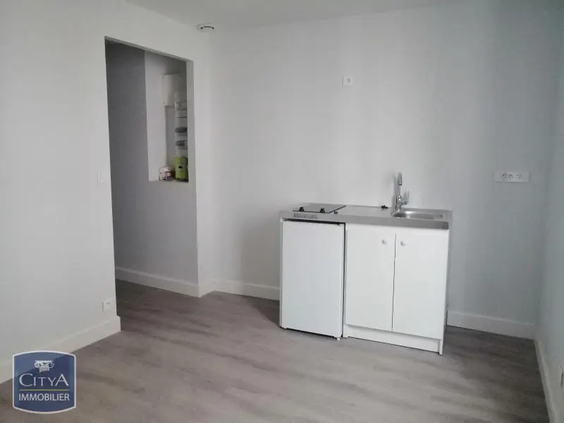 Photo 1 Appartement 1 pièce 19.73m²