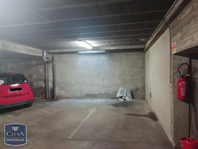 Photo 1 Parking 15m²