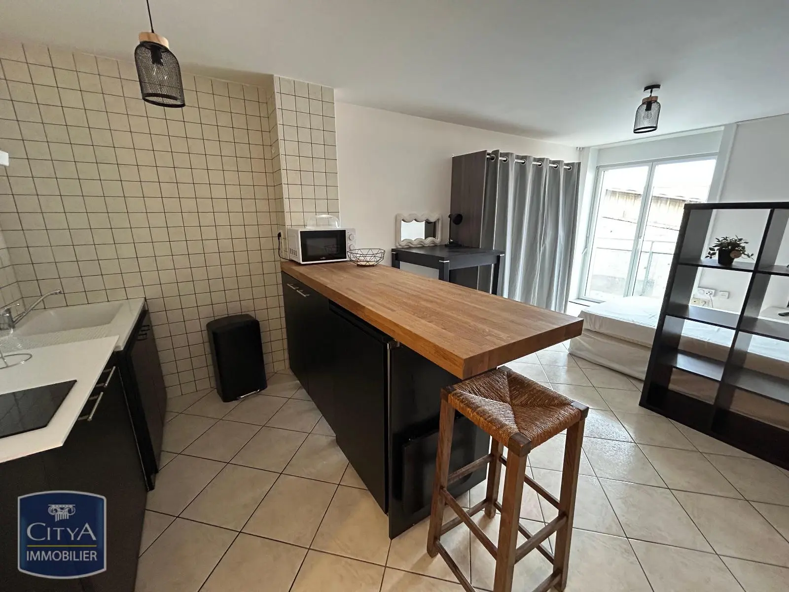 Photo 1 Appartement 1 pièce 23.58m²