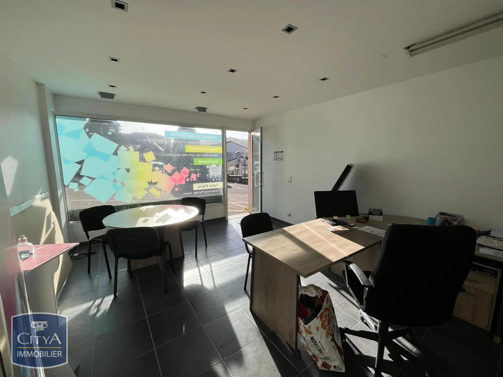 Photo 4 Local Commercial