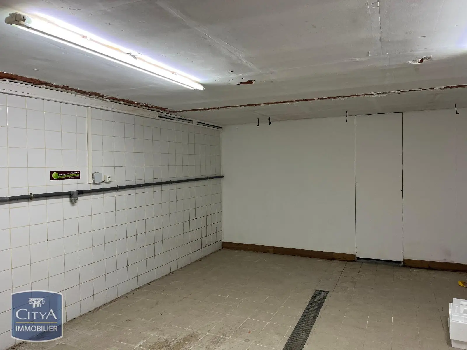 Photo 6 Local Commercial