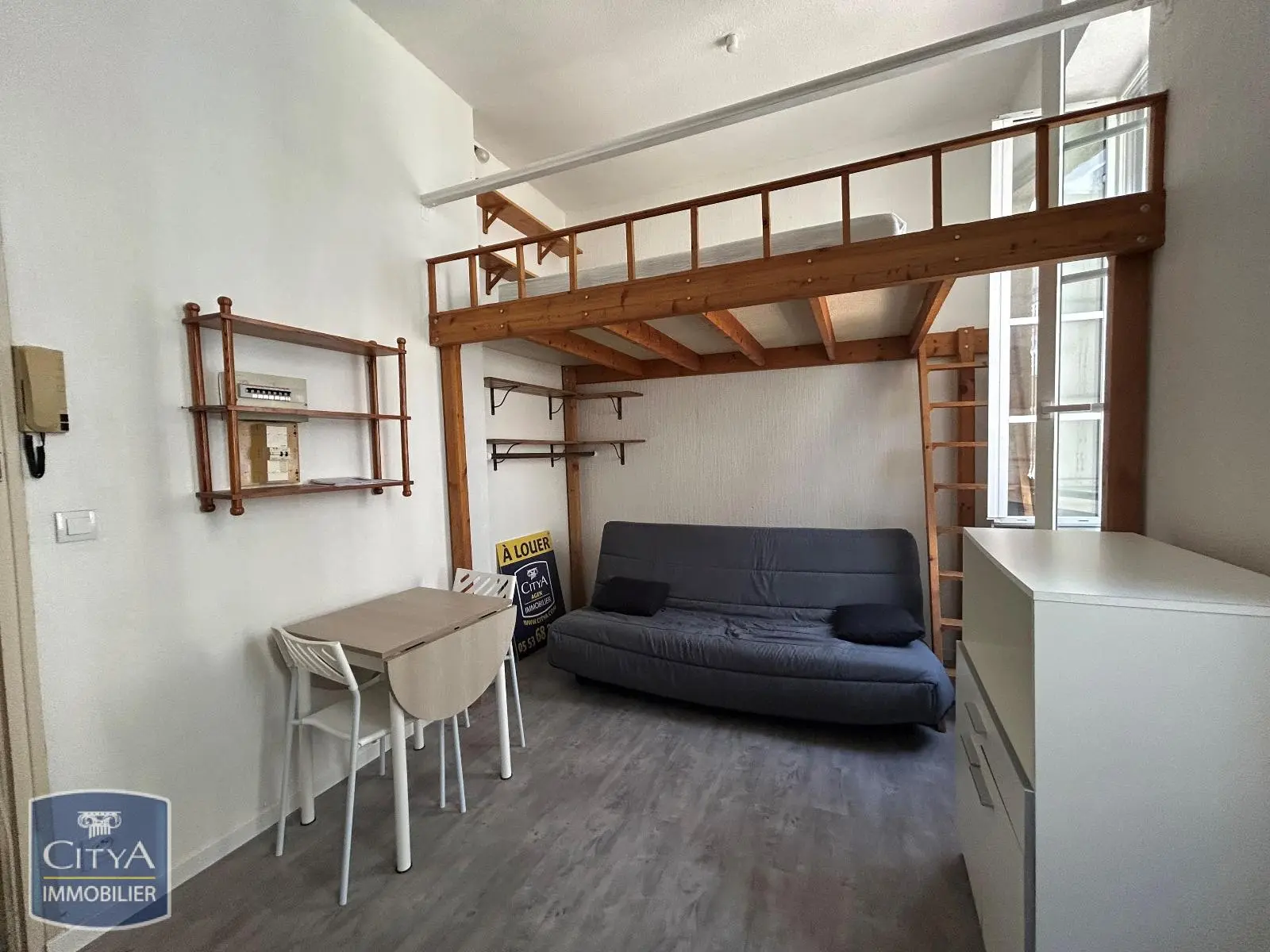 Photo 2 Appartement 1 pièce 17.65m²