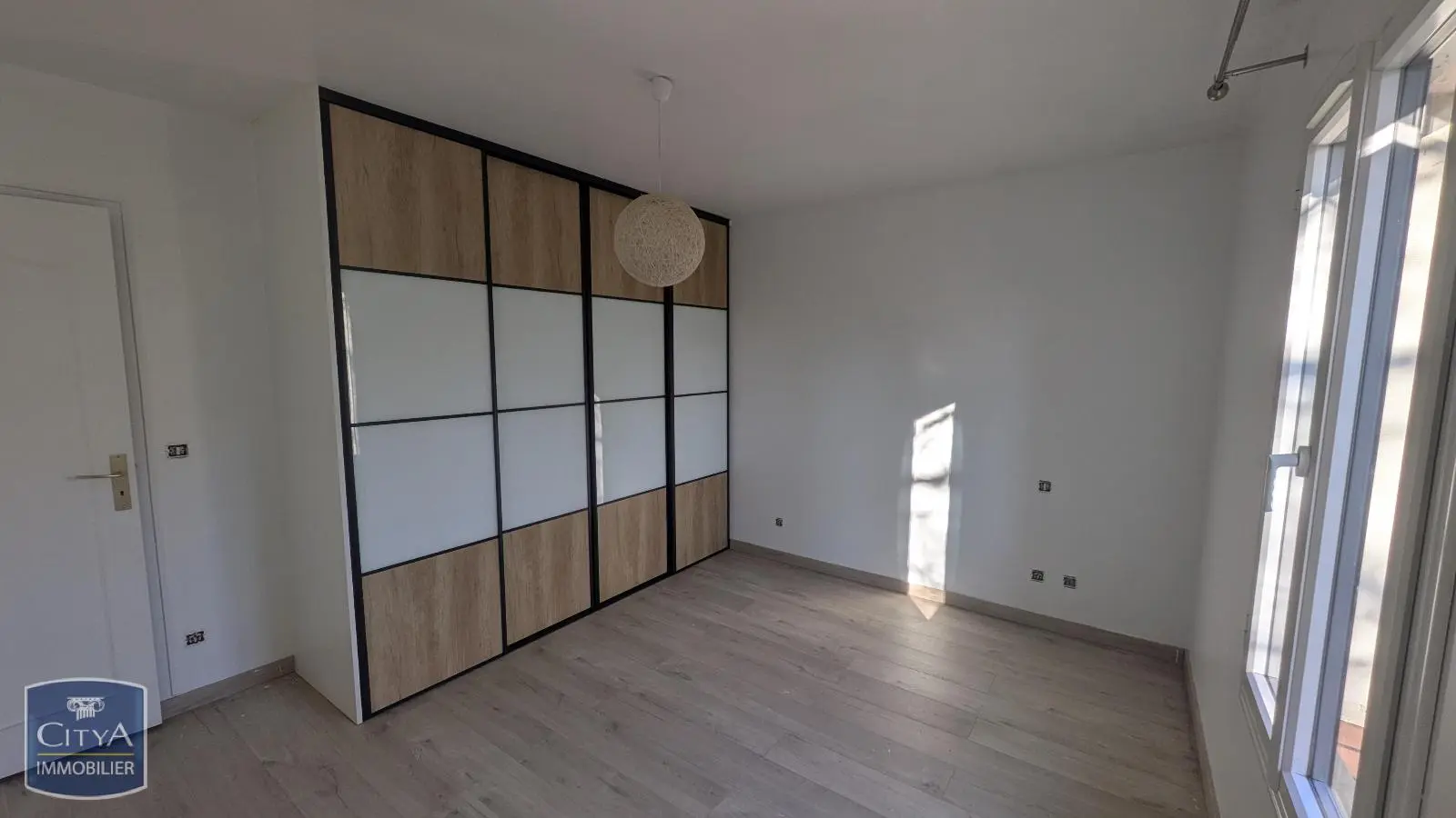 Photo 3 Maison 4 pièces 141.8m²