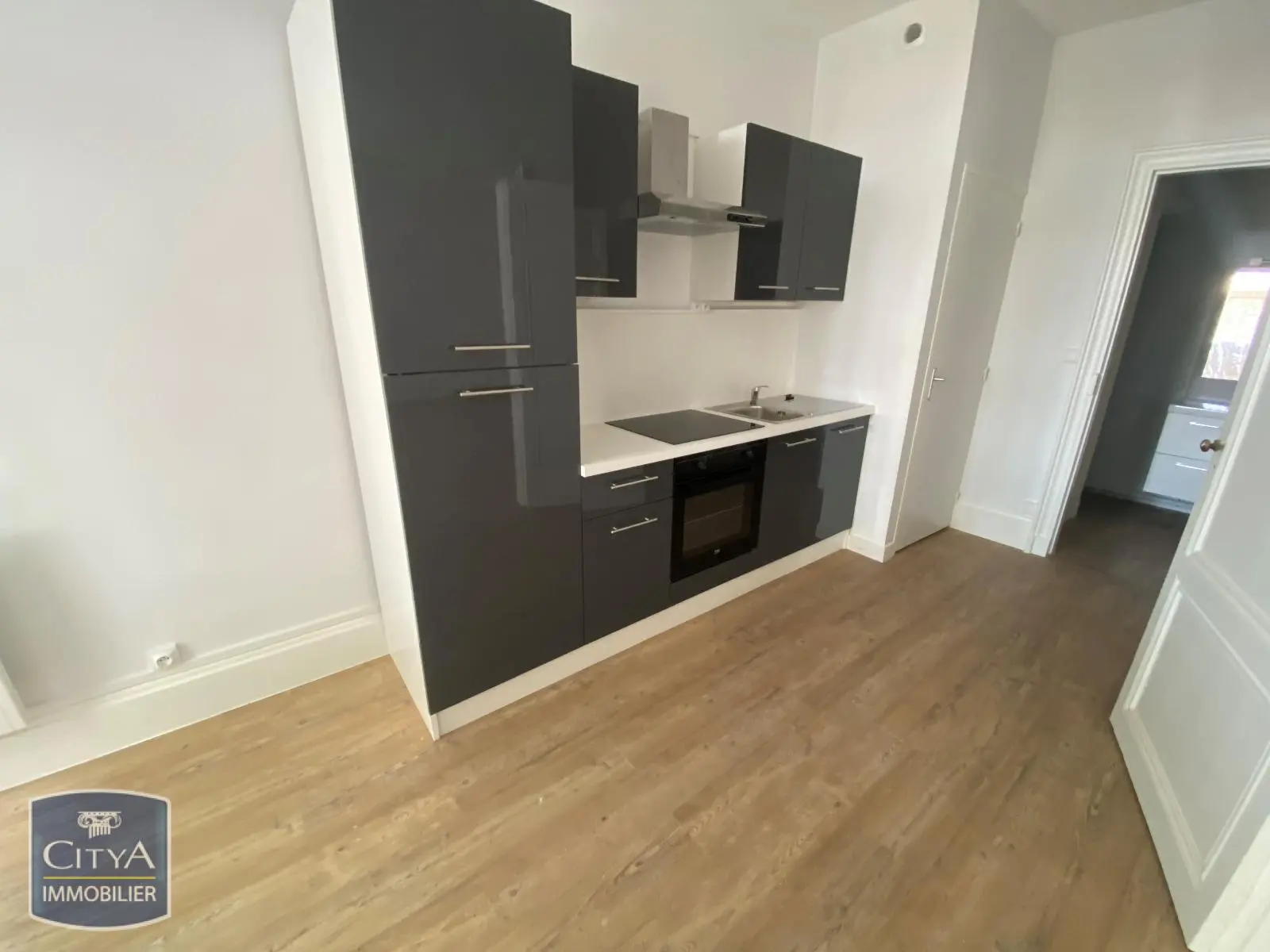Photo 3 Appartement 1 pièce 38.77m²
