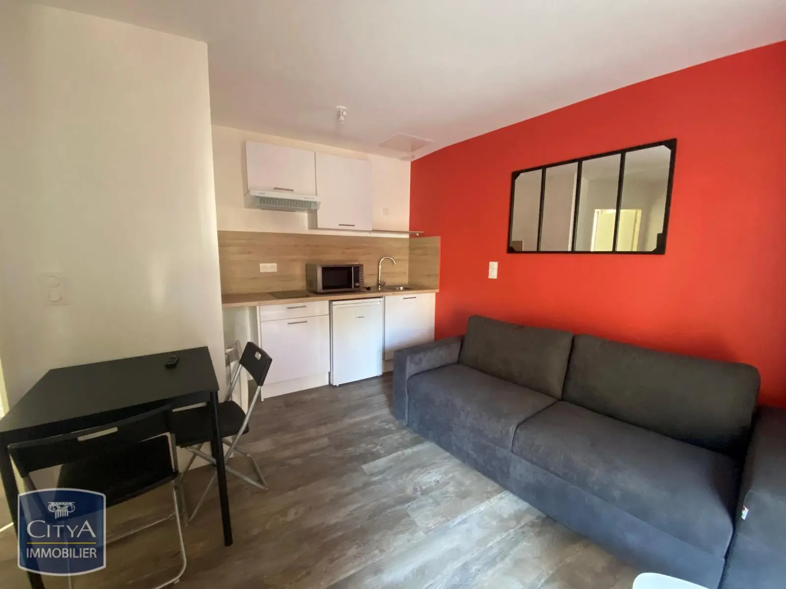 Photo 1 Appartement 1 pièce 18.4m²